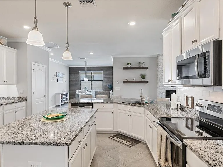 11408 Autumn Leaf Way — Photo 10