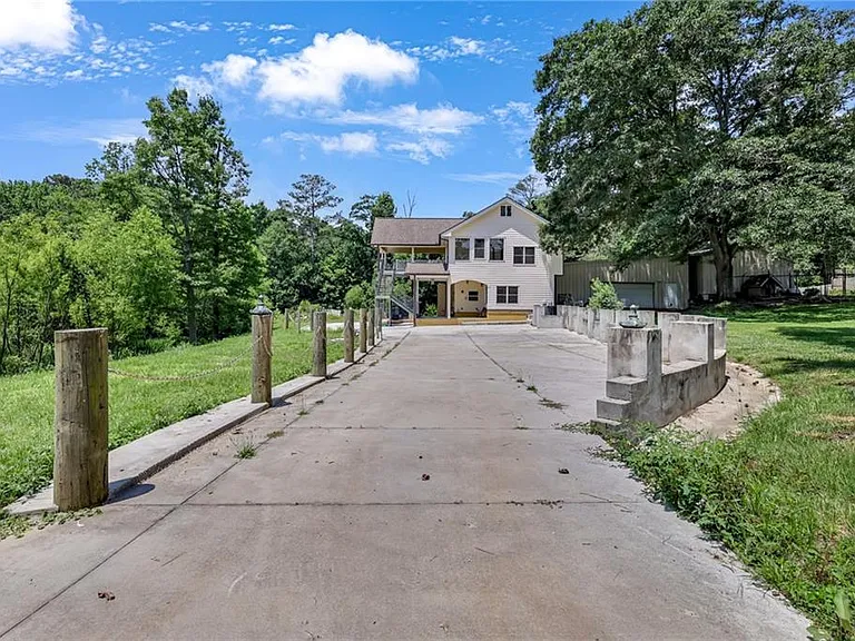 3602 Jones Mill Rd — Photo 2