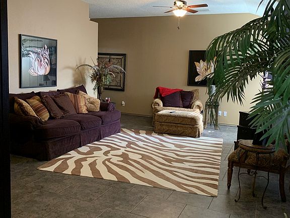 4th image of 5315 Cole Dr
