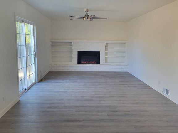 3rd image of 2075 Willester Ave