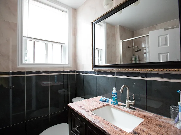4 Lappin Ave #U — Photo 12