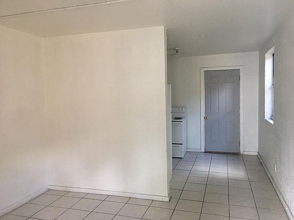 2nd image of 1462 W 5th St