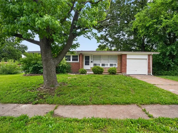 1500 Highmont Dr, Saint Louis, MO 63136