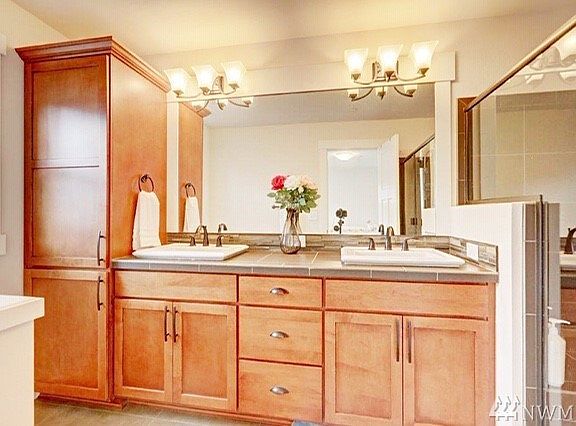 3rd image of 1372 Williamsburg Walk NE #22.6