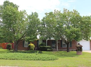 135 Partridge Rd, Fayetteville, NC 28306