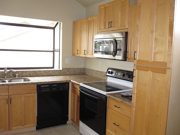 2nd image of 4141 Georgia St APT 6