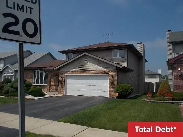 17606 Surrey Ln photo 1