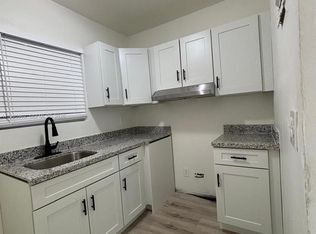 200 NW 13th St APT 5, Miami, FL 33136