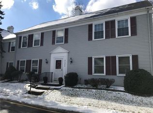 406 N Oxford Ln, Monroe Township, NJ 08831