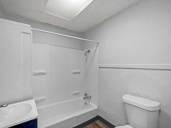2nd image of 2510 School St APT B