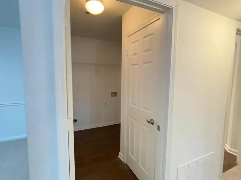 Wesley St. Claire Apartments at Lawrenceville — Photo 101