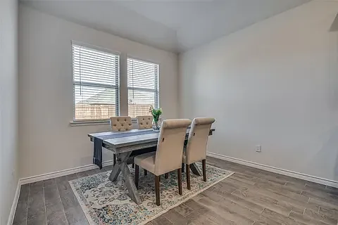 10423 Fountain Gate St — Photo 3