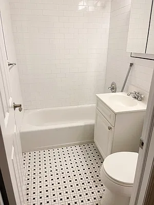 Rented by Urban Real Estate Inc | media 5