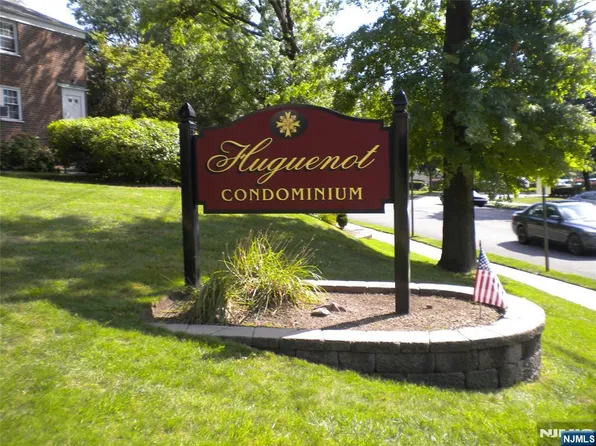 100 Huguenot Ave APT 1B, Englewood, NJ 07631