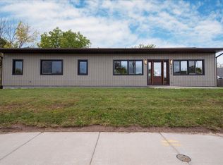 1915 Oregon St, Oshkosh, WI 54902