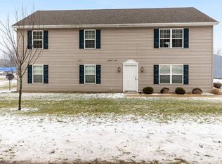 602 E Palm Dr, Syracuse, IN 46567