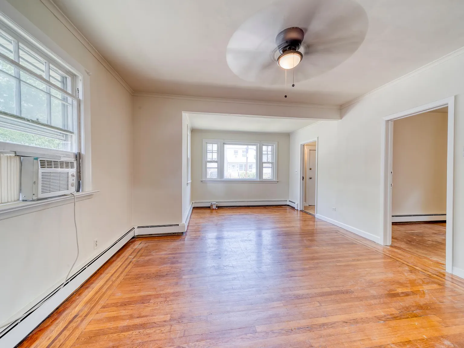 3 bed, 1417 sqft, $3,300 — Photo 3