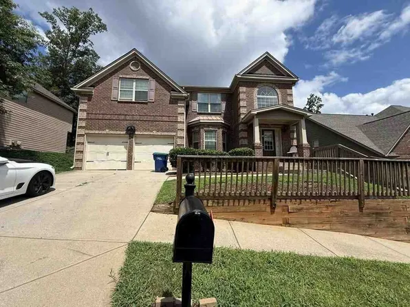 7933 Heathmore Dr, Fairburn, GA 30213