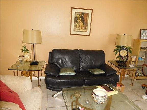 4th image of 610 SW 47th Ter APT 8