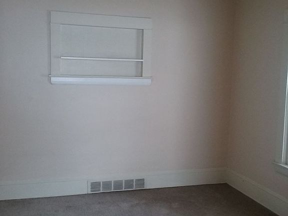 2nd image of 6602 Hosmer Ave #Down