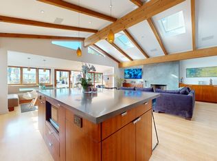 3205 Bayview Dr, Manhattan Beach, CA 90266