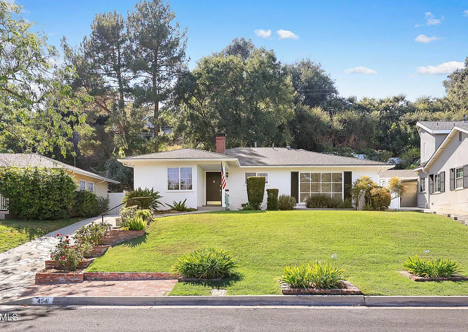 4541 Alveo La Canada