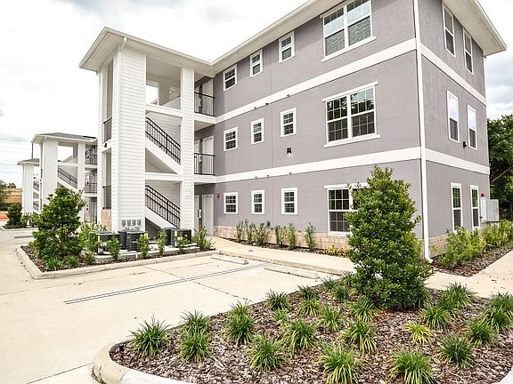 3rd image of 5520 Lake Underhill Rd #104