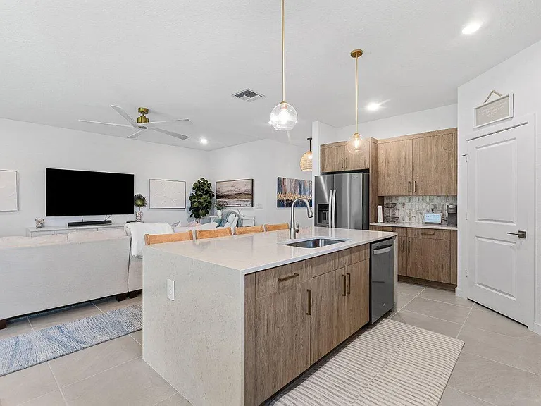 1991 NE Ocean Dunes Dr — Photo 19
