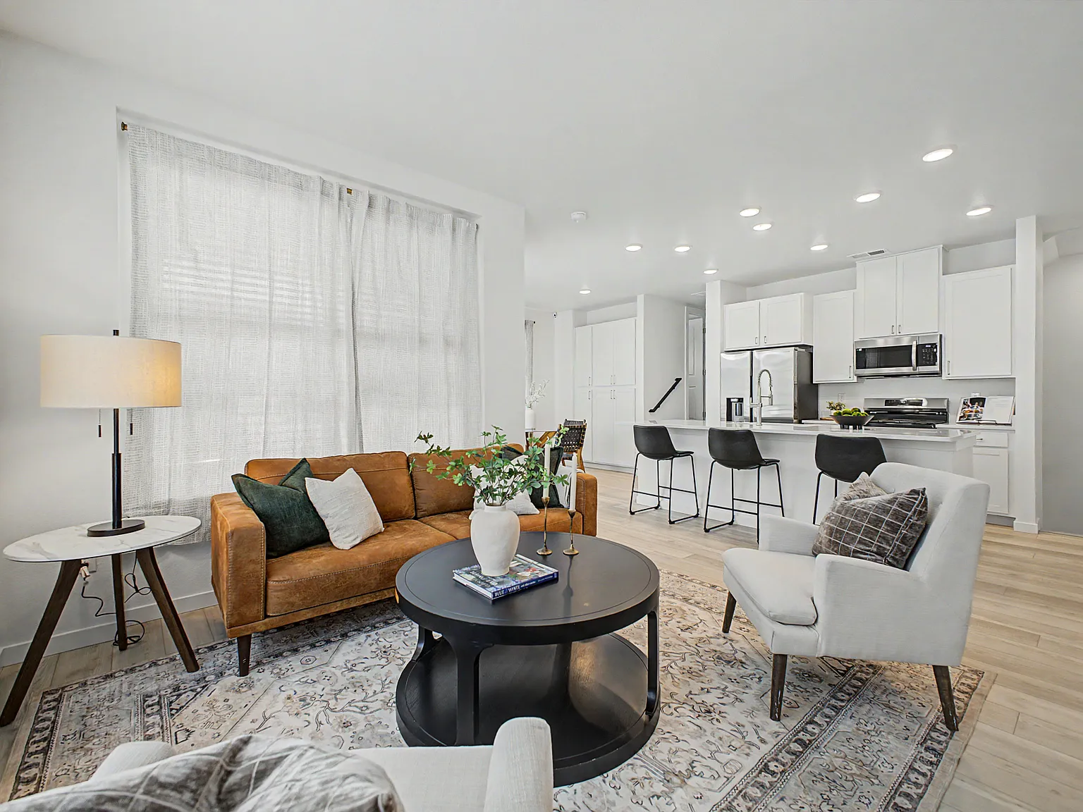 2 bed, 1293 sqft, $3,200 — Photo 1