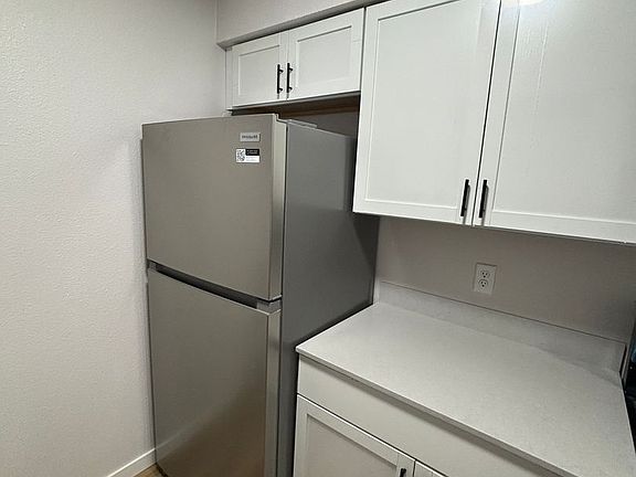2nd image of 733-747 Russell Rd #733-19