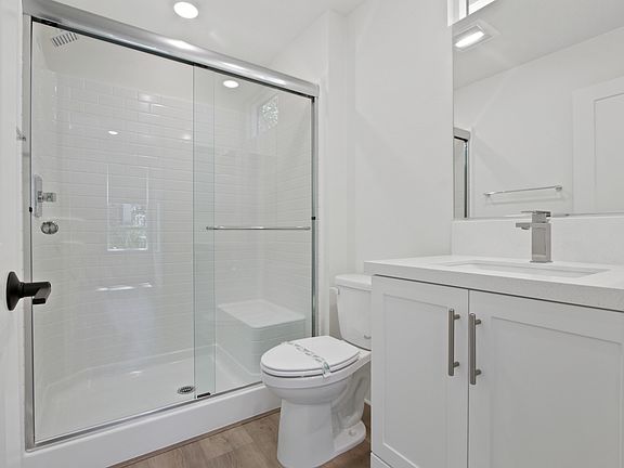 4th image of 16349 Moonstone Cir