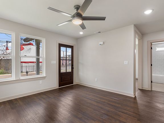 3rd image of 2607 Clifton Ave #2607