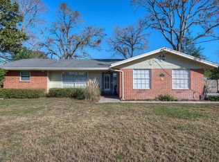 7405 Maple Tree Dr, Jacksonville, FL 32277