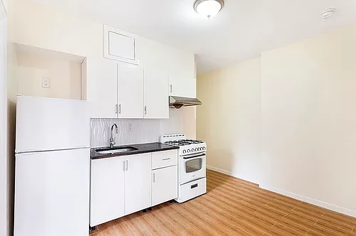 52 Henry St #5RE Photo 1 52 Henry St #5RE Photo 1
