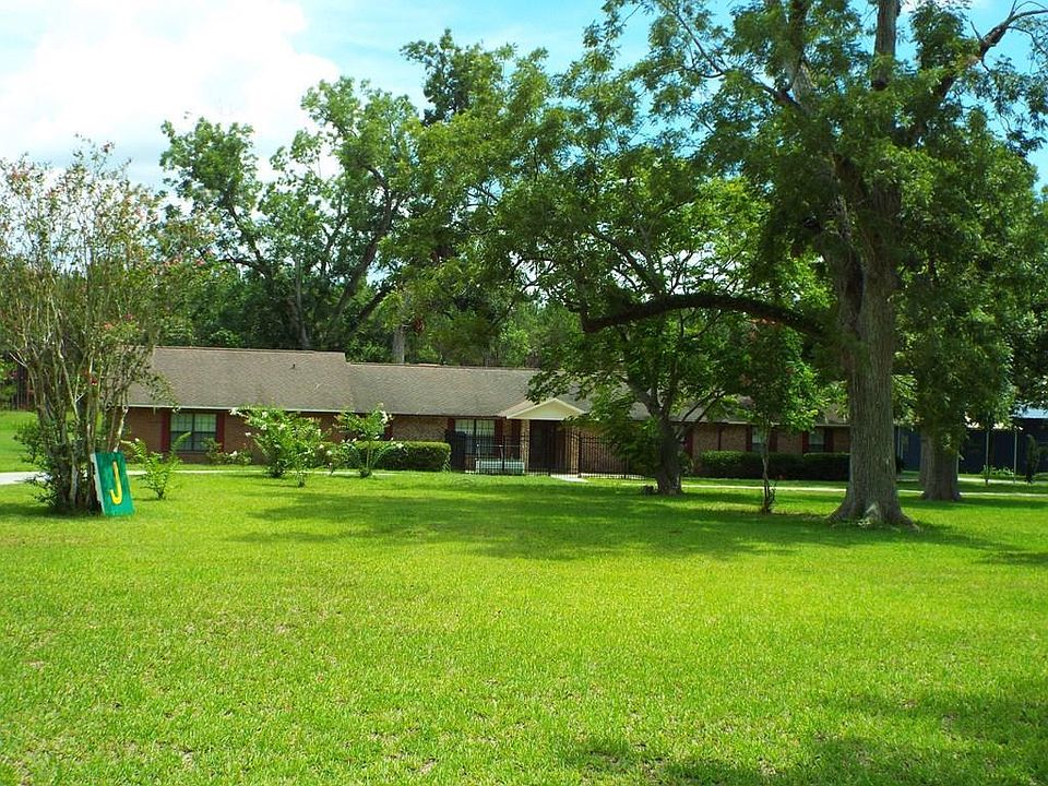 1st image of 1550 NW 167th Pl