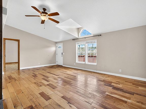 5th image of 1363 N Rome Way