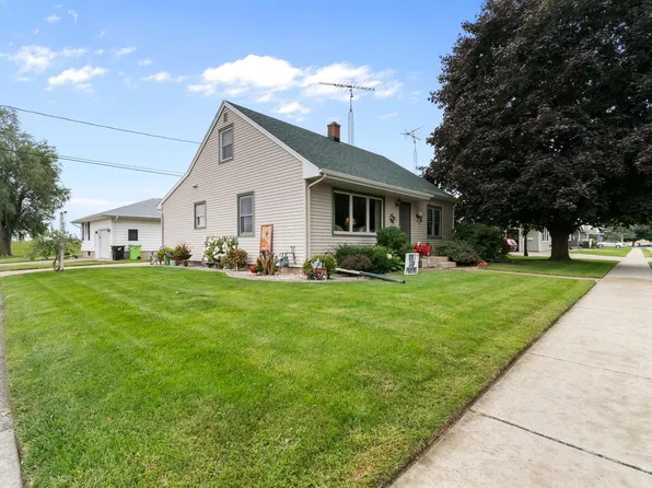 501 Pleasant Avenue, Waupun, WI 53963
