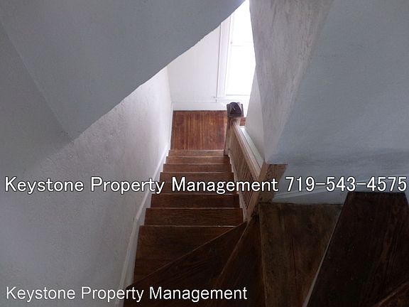 3rd image of 825 Brown Ave #B