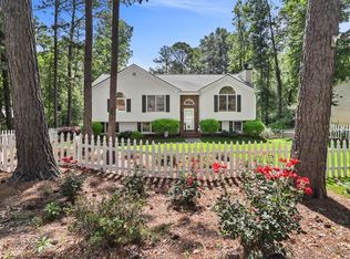 200 Natures Cove Rd, Newnan, GA 30263