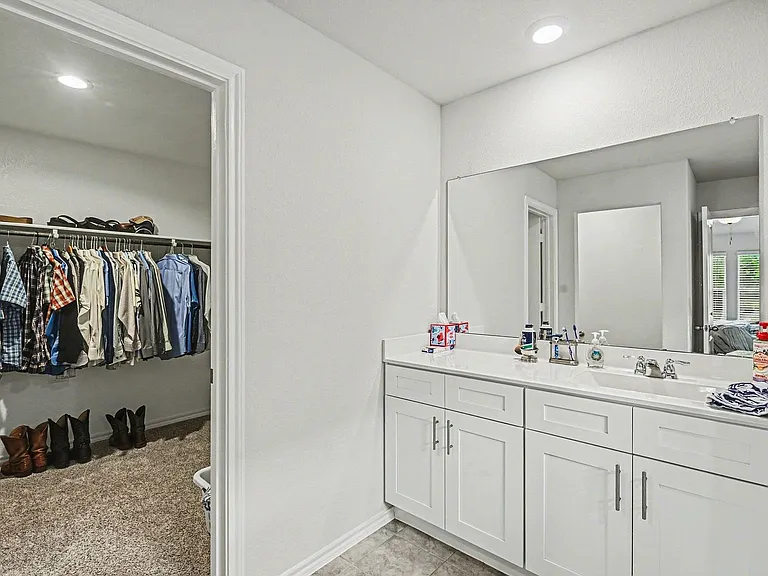 513 Bronze Cir W — Photo 17