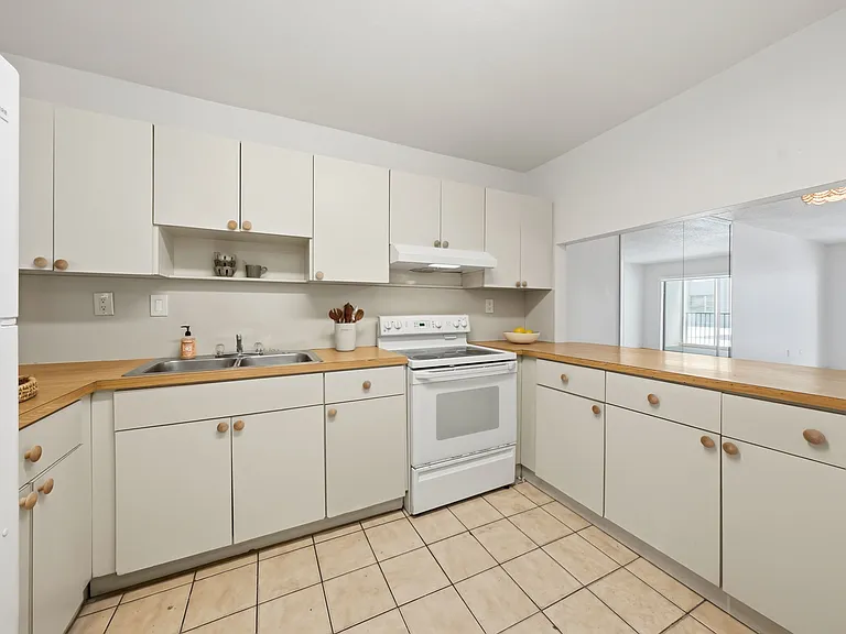 305 W 68th St #206 — Photo 1