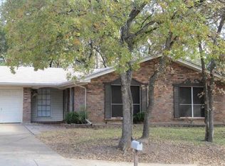 45 Somerset Ter, Bedford, TX 76022