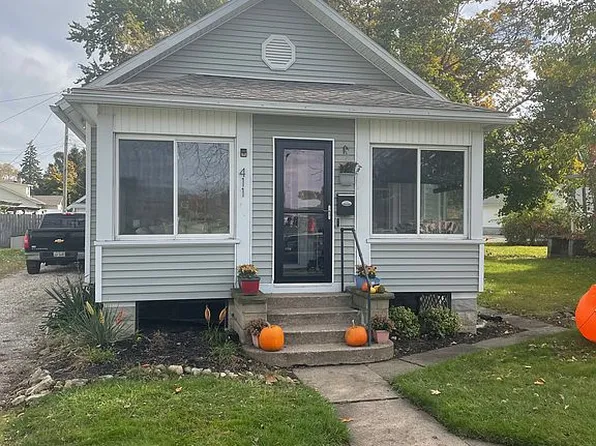 411 Jefferson St, Pt Clinton, OH 43452