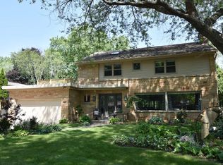 7032 N Lombardy Rd, Fox Pt, WI 53217