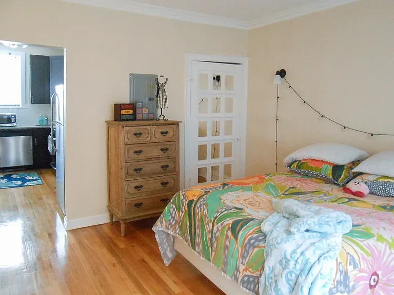 619 1/2 W Melrose St #D2 — Photo 8