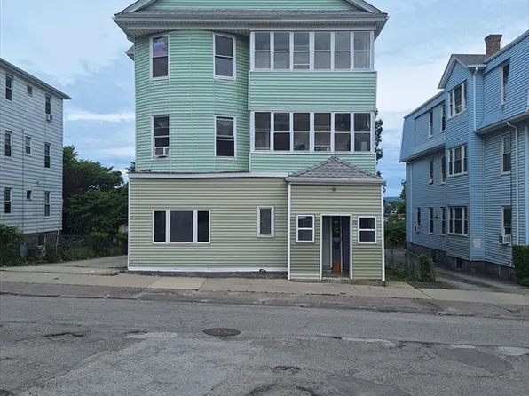 70 Sterling St, Worcester, MA 01610