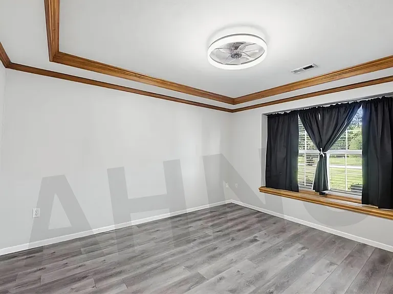 218 Hillside Dr — Photo 7