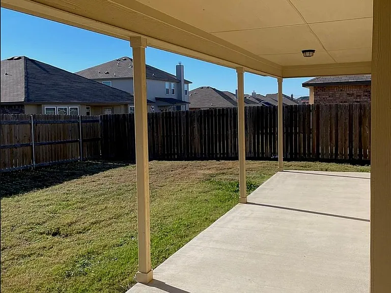 604 W Vega Ln — Photo 12