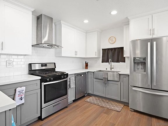 3rd image of 5201 Olvera Ave