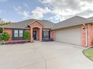 2534 Lolo Trl, Edmond, OK 73003